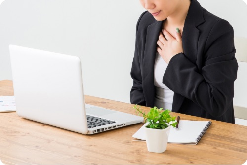 その胃の痛み、胸やけではこんな病気を疑います